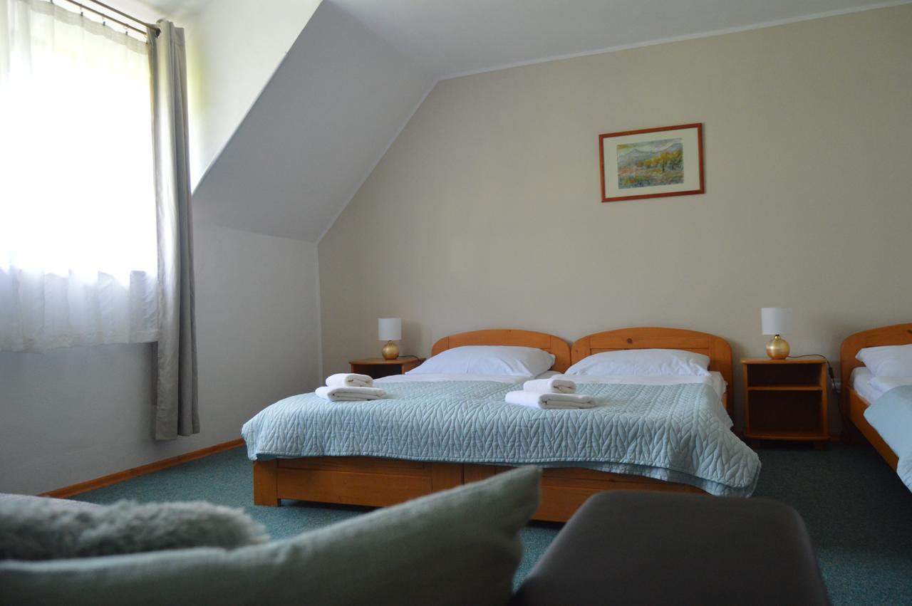 Motel Gombas エクステリア 写真